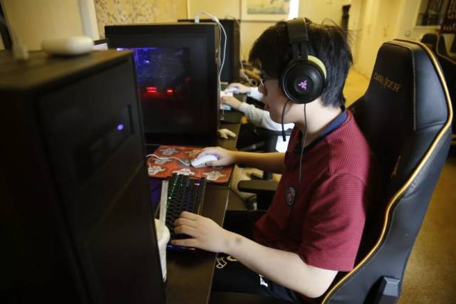 UP官方：助理教练Yuzhang正式离队