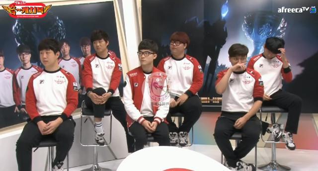 资讯关于在绝地求生里我的队友如何能穿墙的这件事